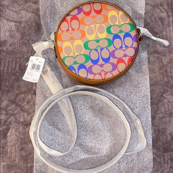 circle crossbody in rainbow signature canvas